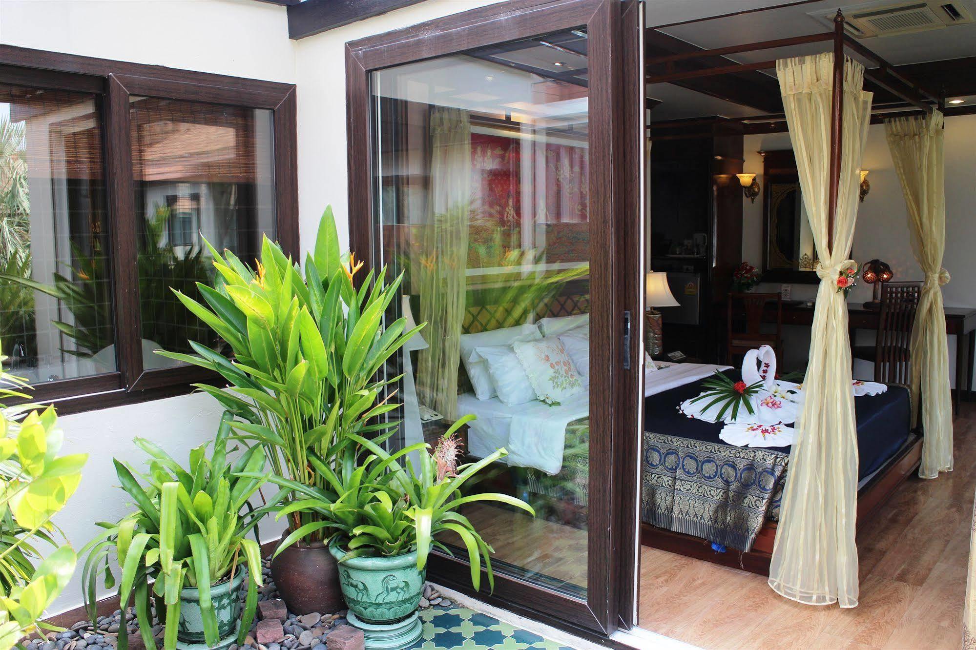 P.P. Palmtree Resort Islas Phi Phi Exterior foto