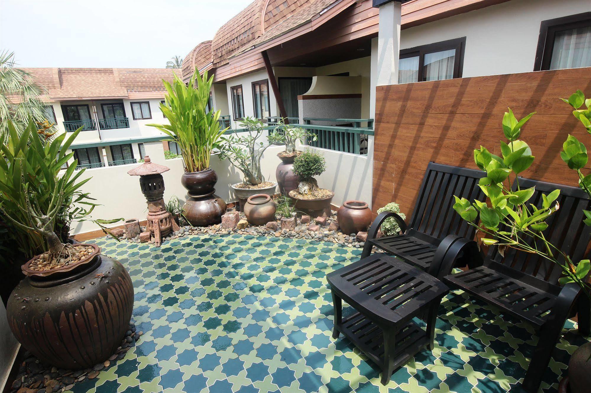 P.P. Palmtree Resort Islas Phi Phi Exterior foto